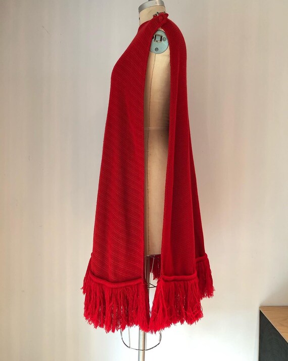 Cozy candy apple red 1970’s vintage extra long swe