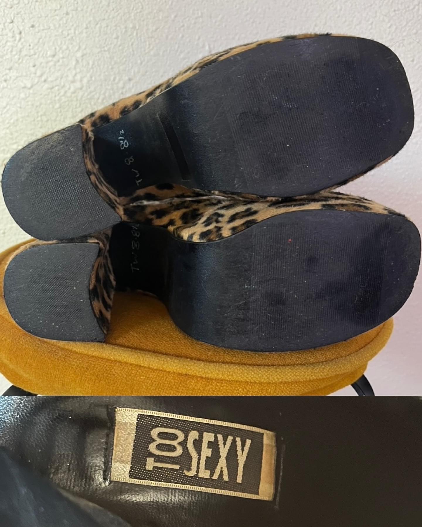 Vintage 1990's Faux Leopard Fur Fuzzy Platform Boots With