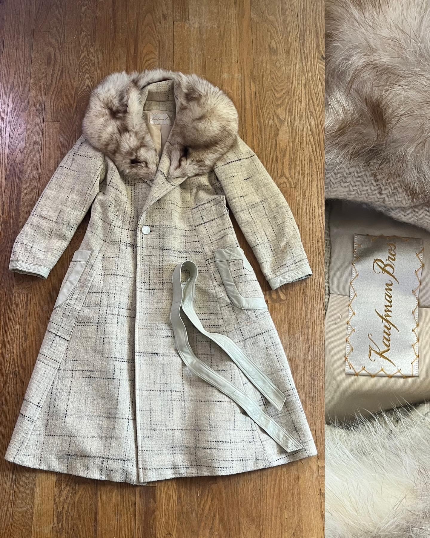 Vintage 1960's/1970's Ivory Static Tweed Princess Coat With