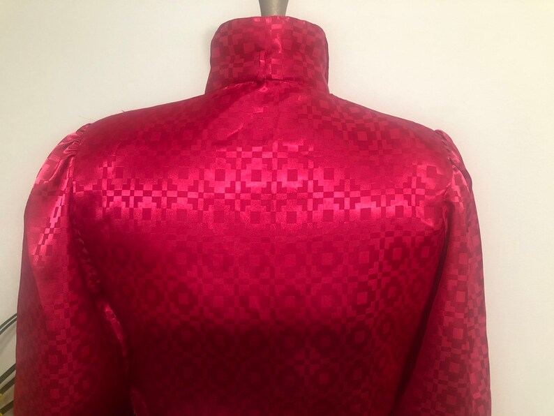 Hot pink vintage 80/'s blouse with cheat pleats