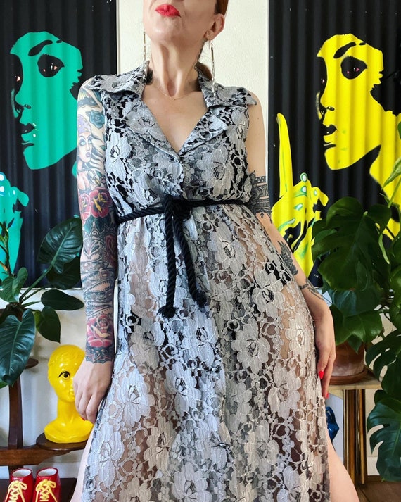 Vintage 1960's Platinum and Black Floral Netted Lace Hostess Dress With  Full Button Front, High Side Slits and a Stunning Notched Lapel Dagg - Etsy