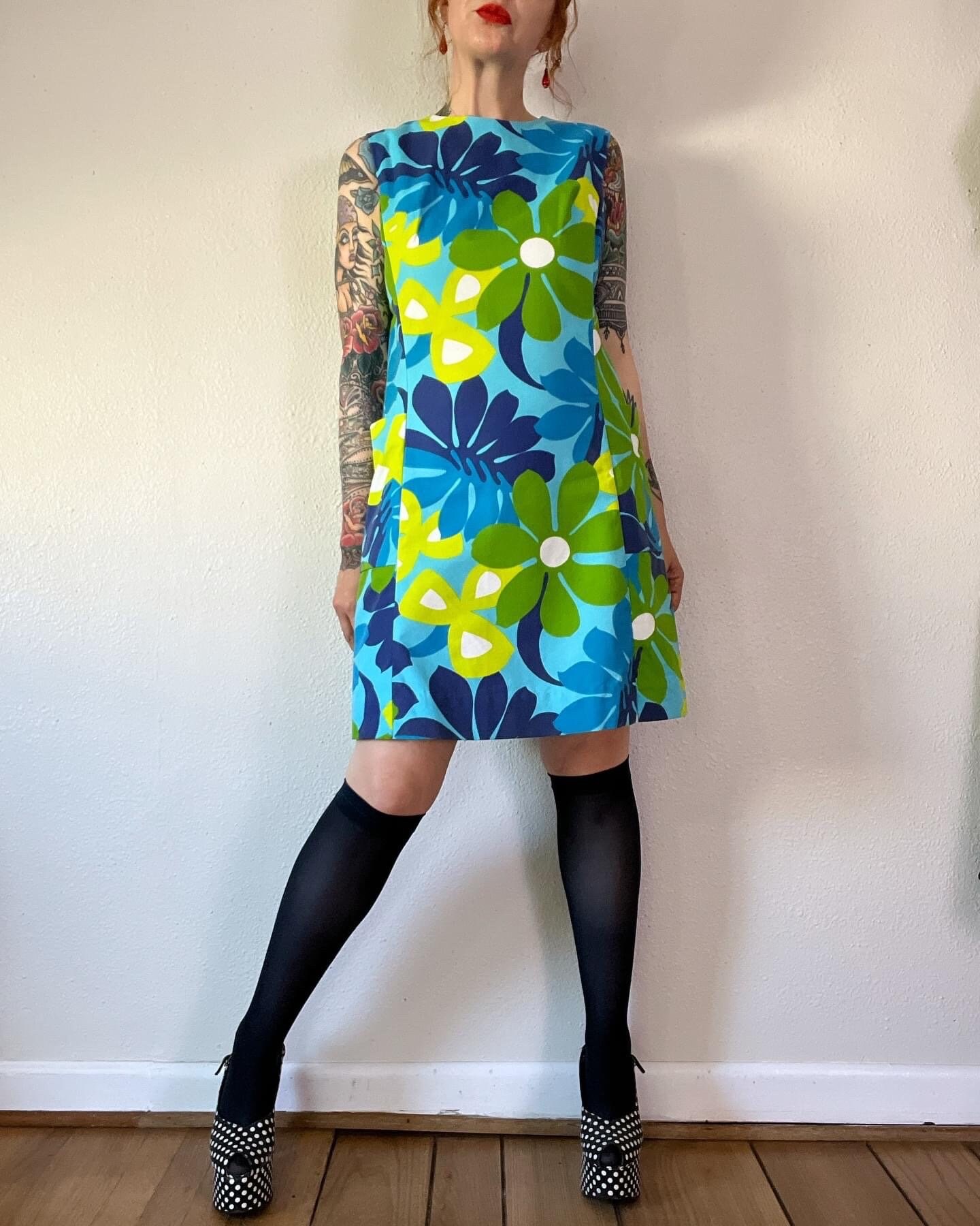 Vintage 1970's Large Scale Flower Power Mini Dress in Shades Vintage 1970's Large Scale Flower Power Mini Dress in Shades