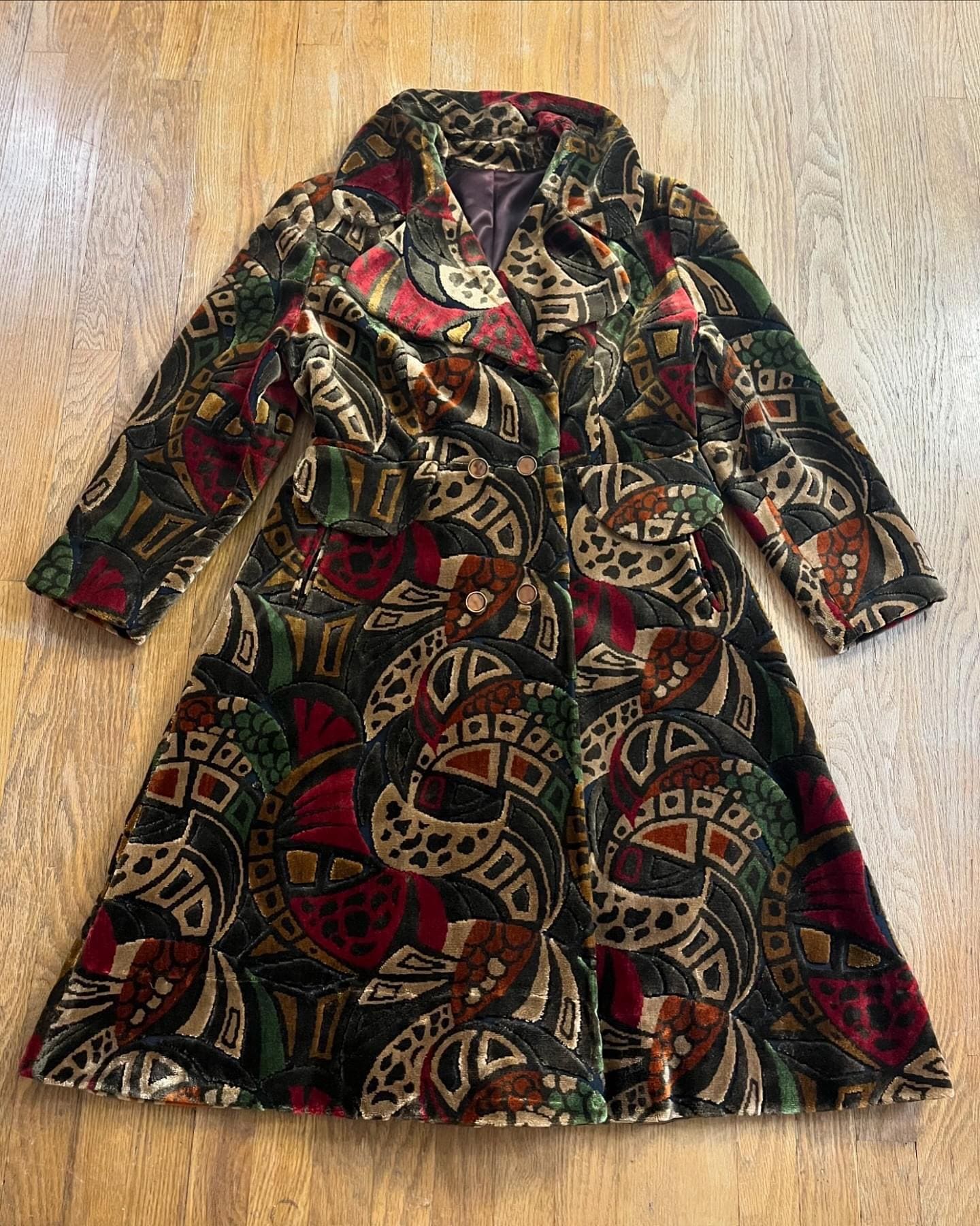 Rare Vintage 1960's Abstract Velvet Tapestry Coat in Rich Rare Vintage 1960's Abstract Velvet Tapestry Coat in Rich