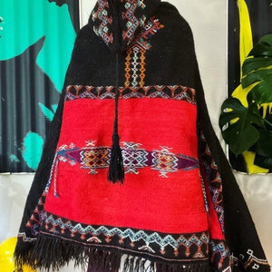 Incredible Vintage 1960’s hooded cloak/cape from the Western region of Morocco, referred to as Akhnif. Commonly worn by Berber Shepard’s