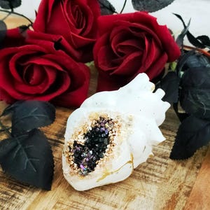 Anatomical geode crystal heart stone sculpture ornament valentine&#39;s gift, alternative anatomy art crystal home decor. Medical hart gift