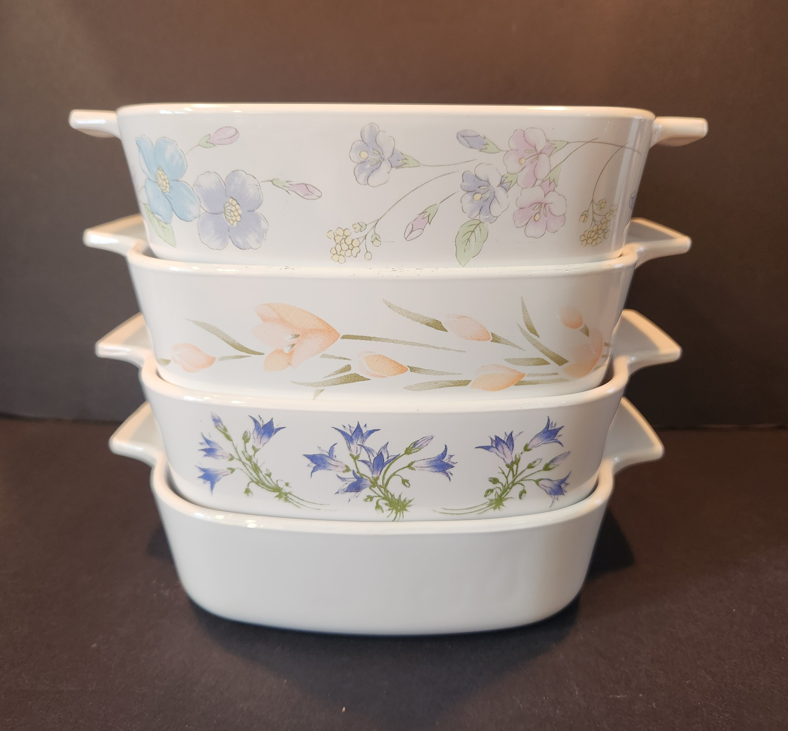 Vintage Corning Ware 1 Liter Casserole Dish: Pyroceram Pastel
