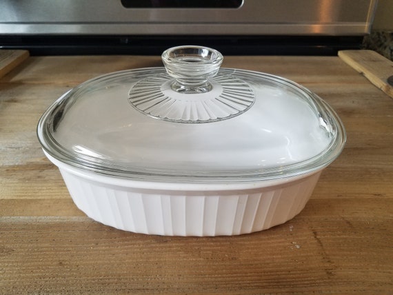  Corning Ware Oval Divided Dish in the French White 1.8