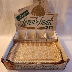 Vintage Anchor Hocking Anchorglass Serva-Snack Set in Original Box ~ 4 Serving Trays ~ 4 Cups ~ USA