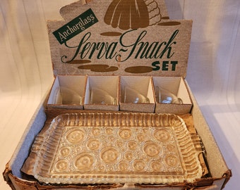 Vintage Anchor Hocking Anchorglass Serva-Snack Set in Original Box ~ 4 Serving Trays ~ 4 Cups ~ USA