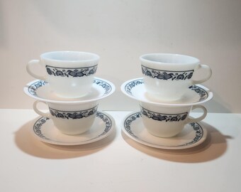 Set of 4 Vintage Corning Old Town Blue Coffee Cups and Corelle Saucers ~ USA
