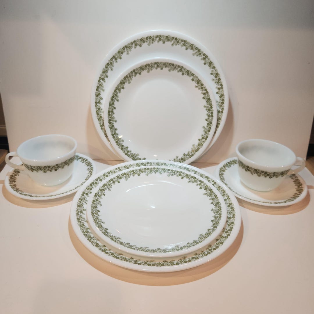 Vintage Corelle Spring Blossom 8 Piece Dinnerware Set ~ Service for 2 ...