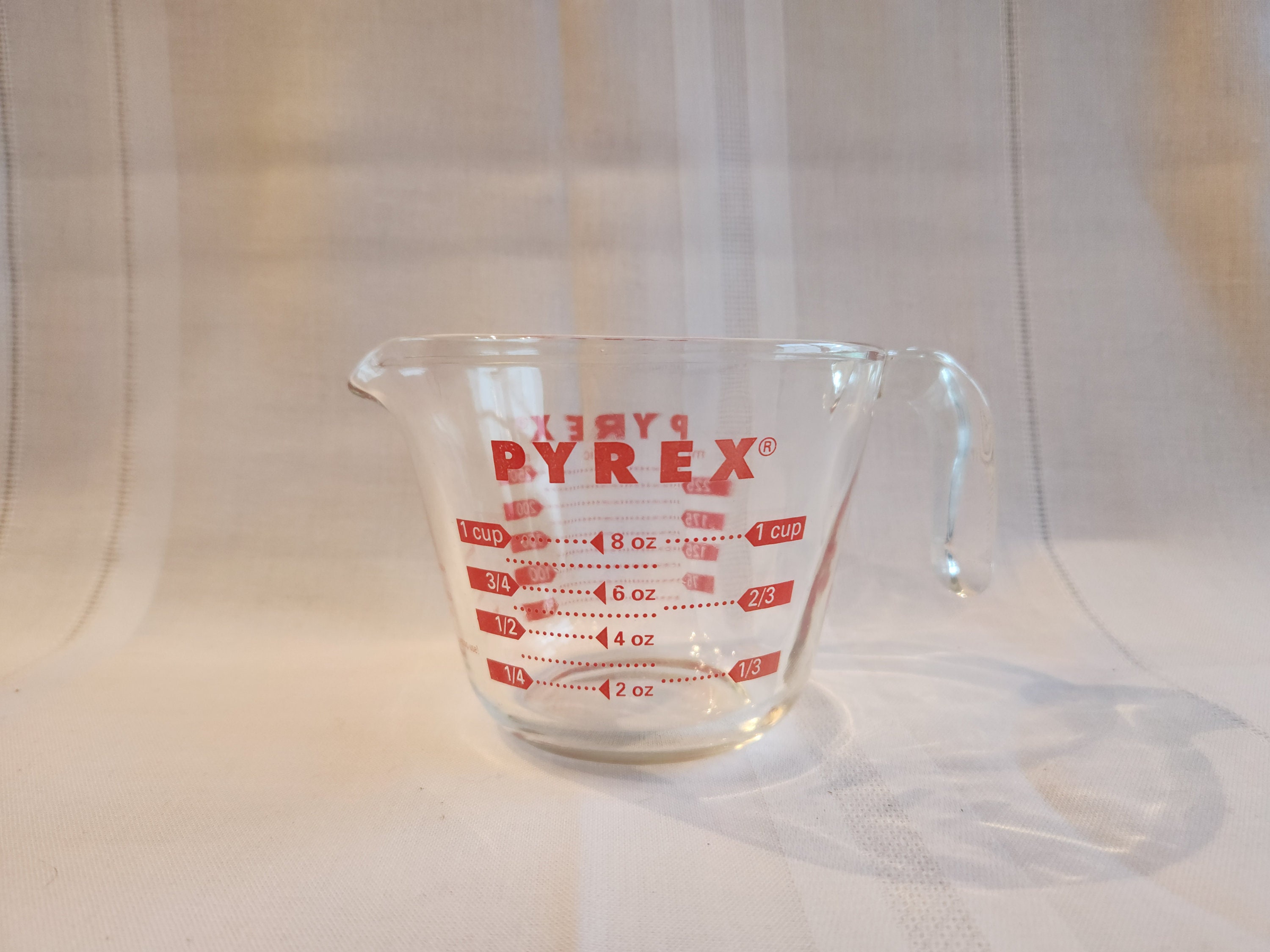 Vintage Pyrex 4 Cup Measuring Cup Glass With Handle and Pour Spout 1 Quart  Pyrex Batter Bowl With Spout 
