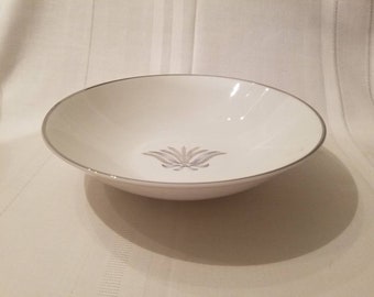 Coupe Soup Bowl 8 1/4" Eschenbach White with Gold Trim s Coupe Soup Bowl 8 1/4" Eschenbach White with Gold Trim s