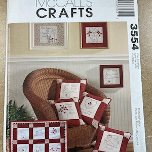 McCall&#39;s Sewing Pattern 3554 Pillows Wall Quilt Wall Hanging Blocks Uncut