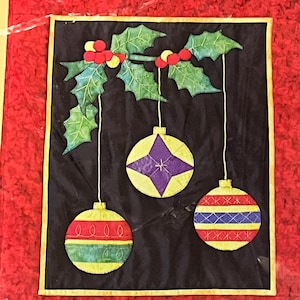 Christmas Ornament Quilt 506 Bobbie G Designs from Our Quilt Collection 24 X 30