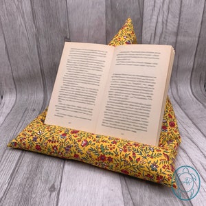 Reading pillow with floral pattern, floral tablet pillow, floral bookend, gift idea, product of Provence image 1