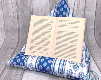 practical book cushion, reading cushion in 3 different colors, colorful tablet cushion, nice idea for studying, product of Provence