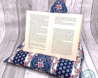 Light reading pillow, malleable tablet holder, gift idea for bookworms, in 3 different colors, product of Provence