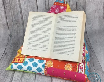 malleable reading pillow, light tablet pillow, soft bookend, gift idea, in 2 different colors, product of Provence