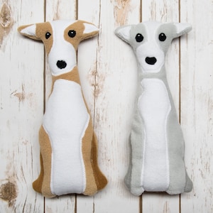 IGGY, il giocattolo per levriero italiano, whippet o levriero di grandi dimensioni a forma di levriero che squittisce, creato da Shantell Design