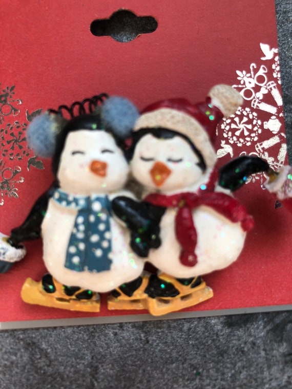 Christmas Penguin Couple Ice Skating Brooch Pin V… - image 2