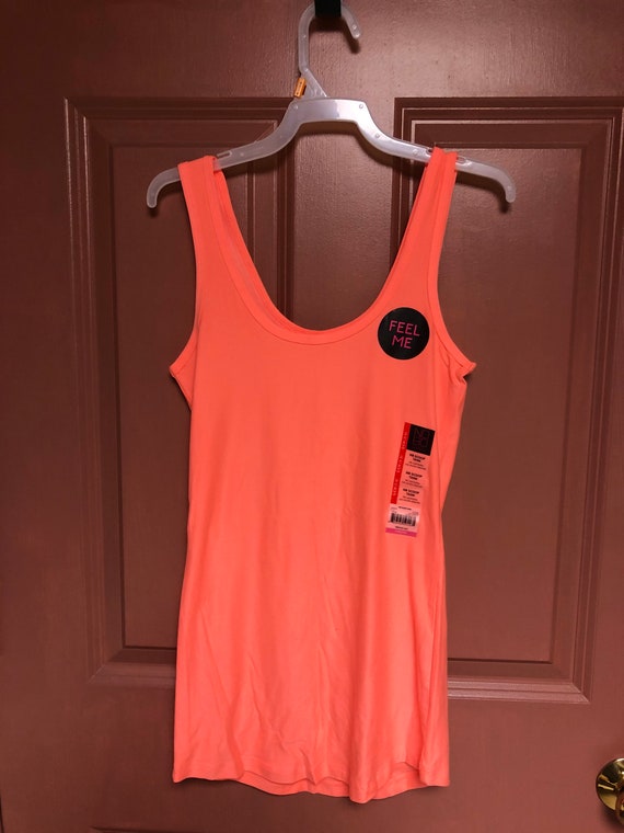 no boundaries brand tank tops