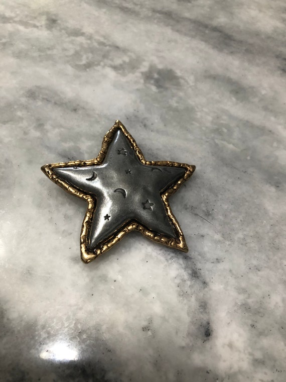 Vintage Signed JJ Pin Brooch Star Shaped two tone