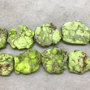Kaiser Jaspis 20-40 mm x 30-50 mm Flache Nuggets Seesediment Jaspis Gelb Grün Gefärbt Perlen 15 Zoll Schmuck Armband Halskette Material Versorgung