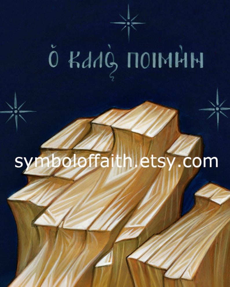 K&ouml;nnte beinhalten: Ein Gem&auml;lde eines Holzkreuzes mit dem griechischen Text "&oacute; kal&oacute;s poim&eacute;n" (Der gute Hirte) dar&uuml;ber. Das Kreuz ist in einem hellen Braunton gemalt und vor einem dunkelblauen Hintergrund mit wei&szlig;en Sternen platziert.