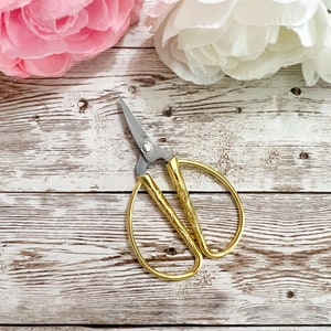 Golden Dragon stainless steel scissors for crafting image 1
