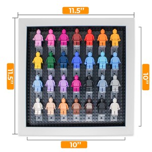 Peut inclure: Un cadre blanc avec un fond noir et 36 petites figurines en plastique de diff&eacute;rentes couleurs. Le cadre mesure 11,5 pouces par 11,5 pouces et a une ouverture de 10 pouces par 10 pouces.