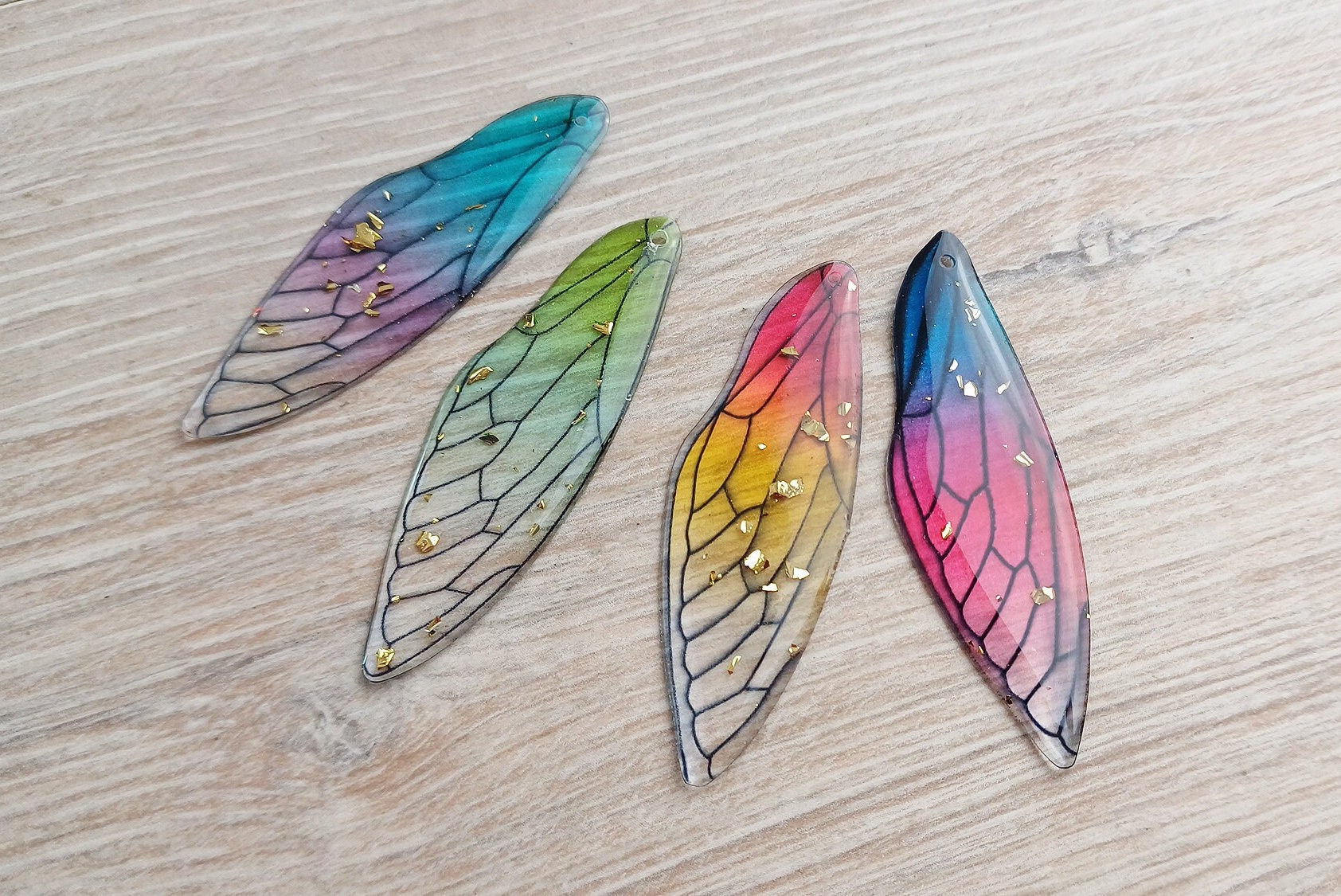 2pcs pendant wings butterfly dragonfly resin insect color selection