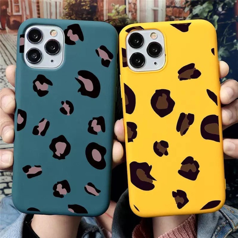 iPhone 11 max pro yellow leopard case