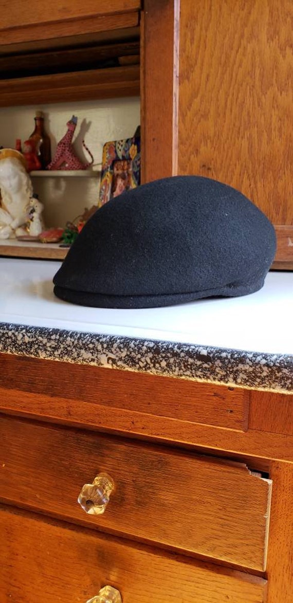 Wool black newspaper boy cap hat - image 1