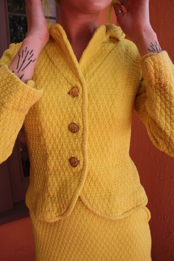 Beautiful yellow Vintage Esperanto knit two-piece… - image 1