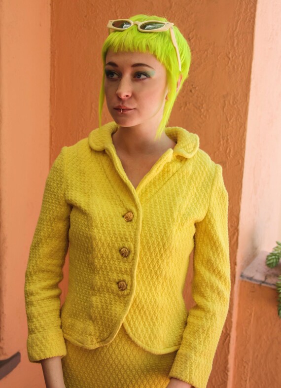 Beautiful yellow Vintage Esperanto knit two-piece… - image 3