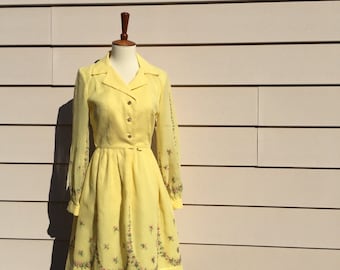 Vintage 1950s Yellow Embroidered Shirt Waist Dress / Small / XS