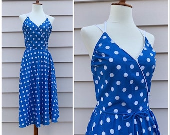 1970s sundress / blue and white polka dress / XS