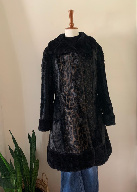 1960s Black Leopard Faux Fur Coat / Medium - image 1