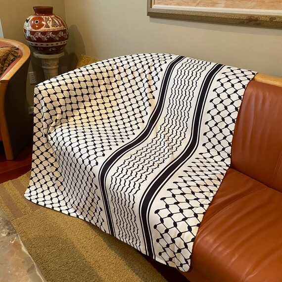 Palestine Keffiyeh Throw Blanket Palestinian Black Keffiyeh Sherpa Blanket Kufiya Print Cozy Winter Couch Blanket Arab Valentines Gift Etsy Canada