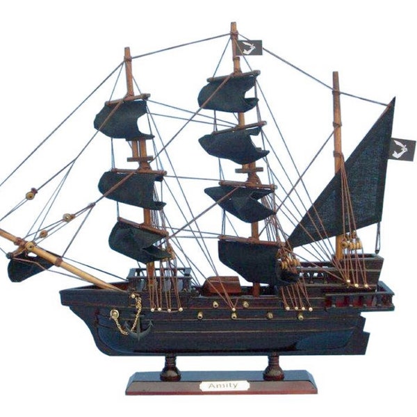 Wooden Thomas Tew's Amity Model Pirate Ship 14"