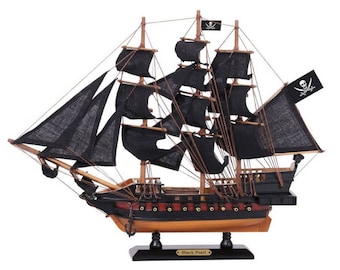 Wooden Black Pearl Black Sails Limited Model Pirate Ship 15"
