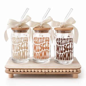 CERTIFIED MUSCLE MOMMY Soda Glass image 2