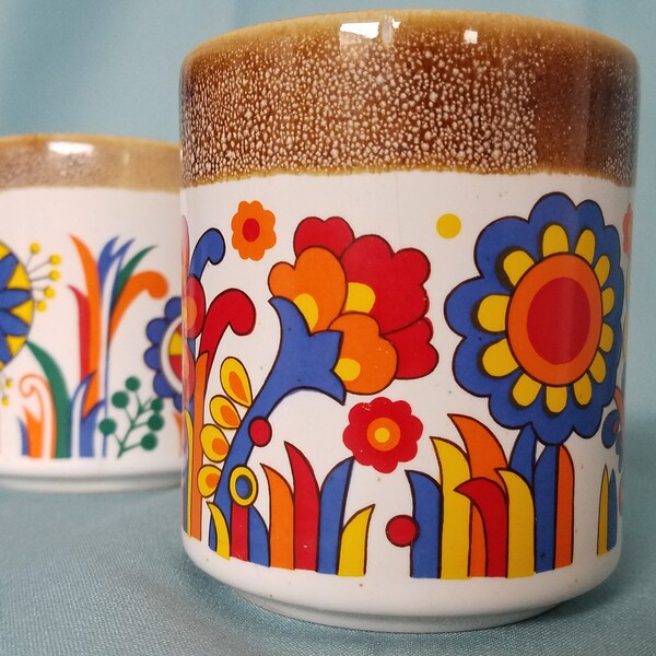 Pair of 70's RETRO Ceramic Mugs