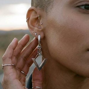 Pendientes triangulares de acero inoxidable con cristales: pendientes geométricos colgantes