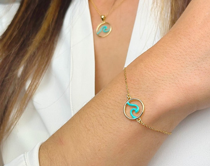 Gold Wave Bracelet For Women,  Gift Bracelet For Surfers, Ocean Wave Jewelry The Perfect Gift For Her, Sea Wave Charm  Bracelet
