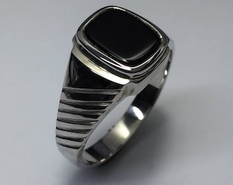 Sterling silver vintage hand crafted black onyx mens ring