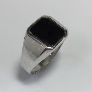 Sterling silver vintage hand crafted black onyx ring.