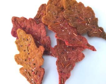 Autumn Leaf Brooch, Oak Leaf Felted brooch, Felt Badge, Oak Leaf pin