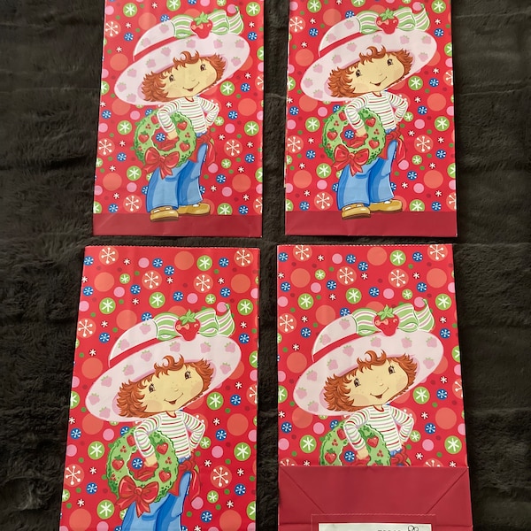 Vintage 2003 Strawberry Shortcake Christmas Paper Gift Bags by American Greetings - Set of 4